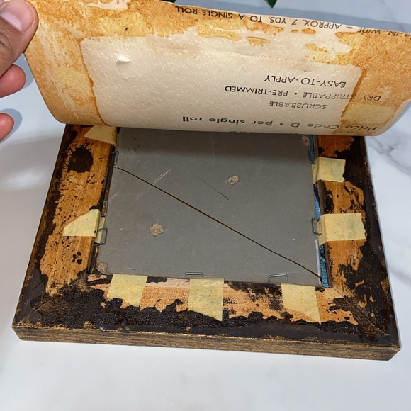 Hand Made Japanese Person Playing Instruments Signed on Gold Tone Wooden Frame - Picture 12 of 17